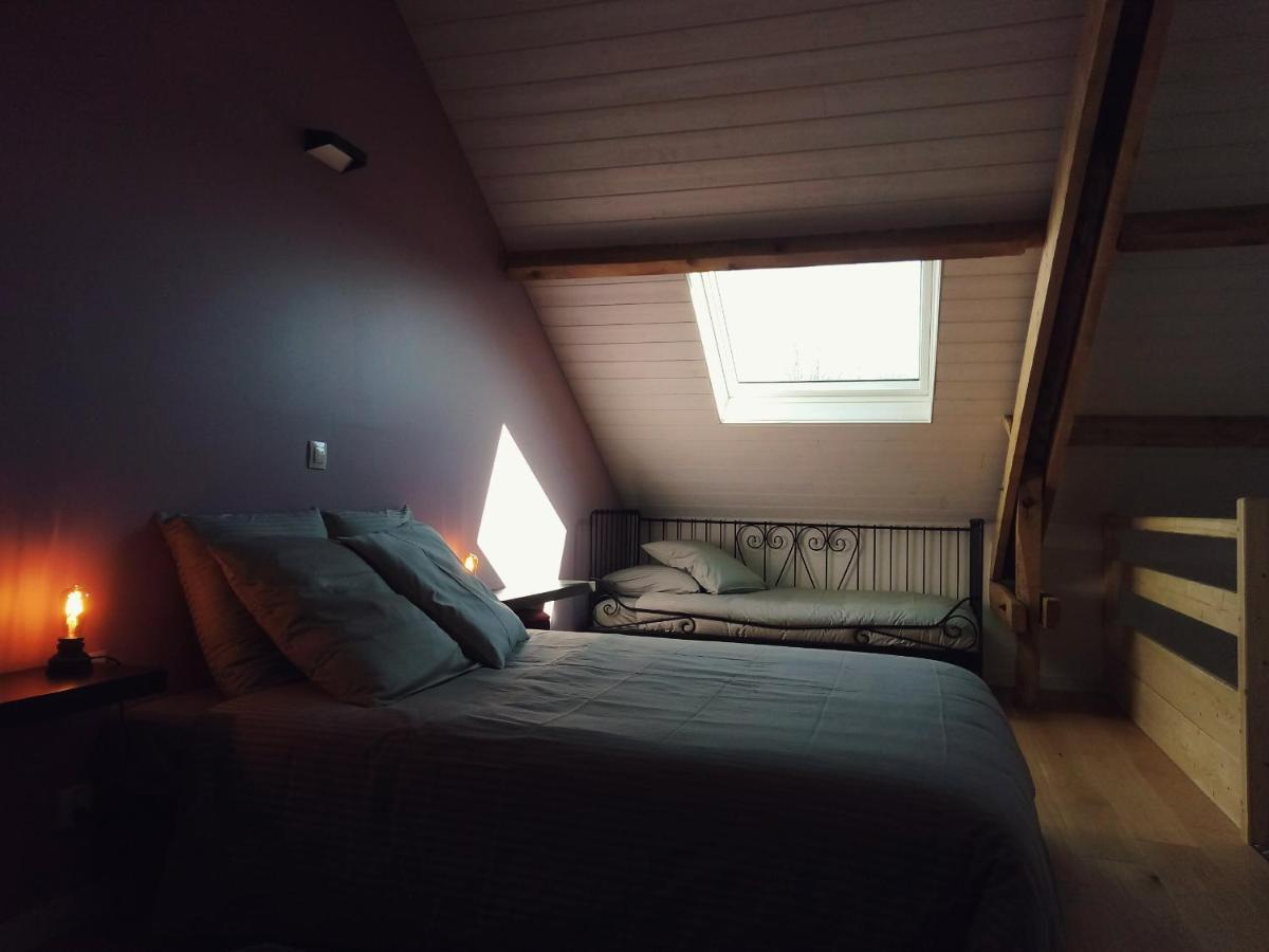 Chambres D'Hotes Quatre Mains Saint-Priest-des-Champs ภายนอก รูปภาพ