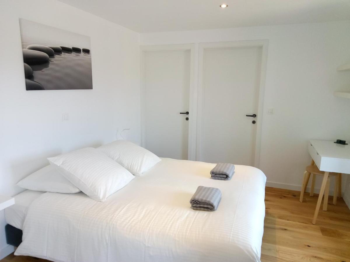 Chambres D'Hotes Quatre Mains Saint-Priest-des-Champs ภายนอก รูปภาพ
